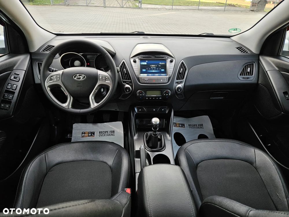 Hyundai ix35 1.6 2WD Fifa World Cup Edition - 23
