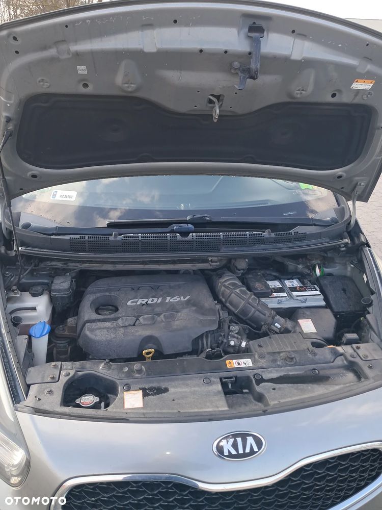 Kia Carens 1.7 CRDi XL 7os - 5