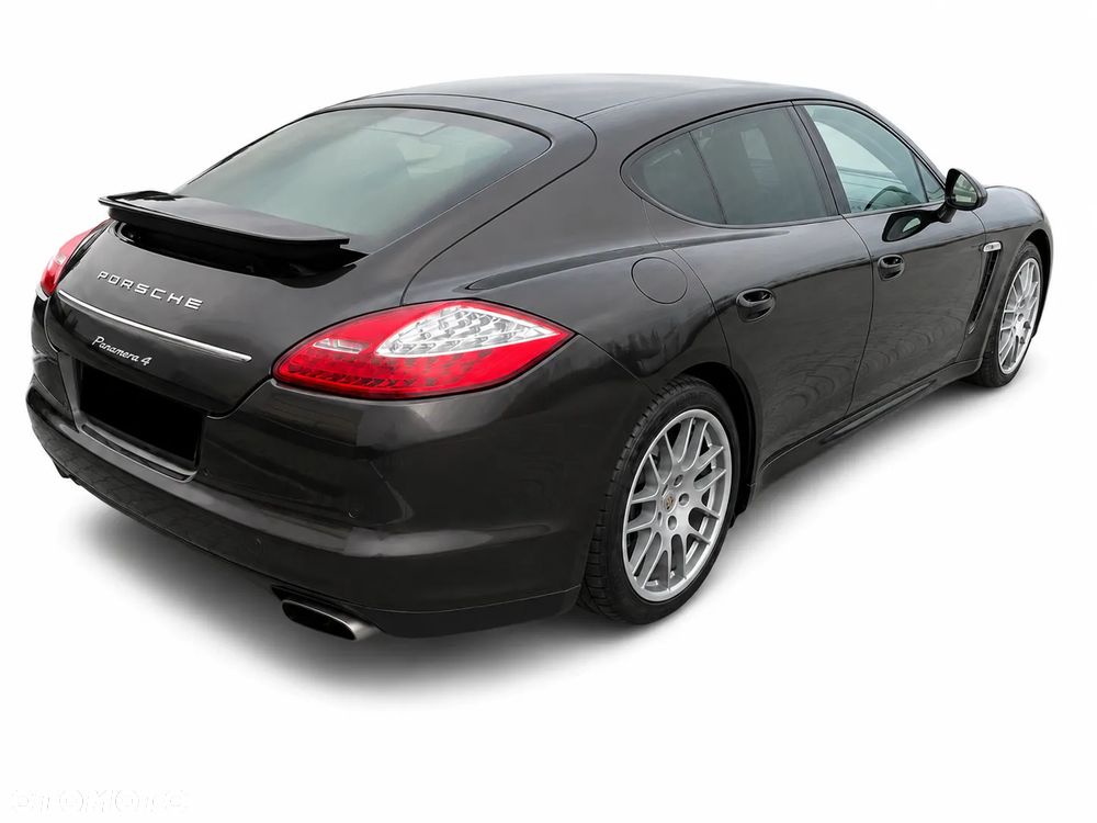 Porsche Panamera 4 - 6