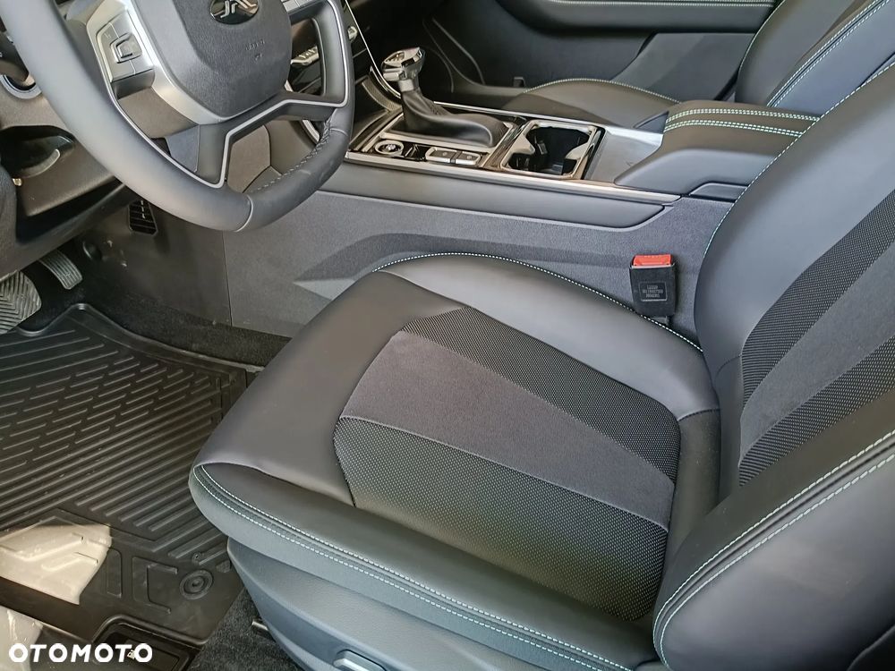 JAC J7 - 13