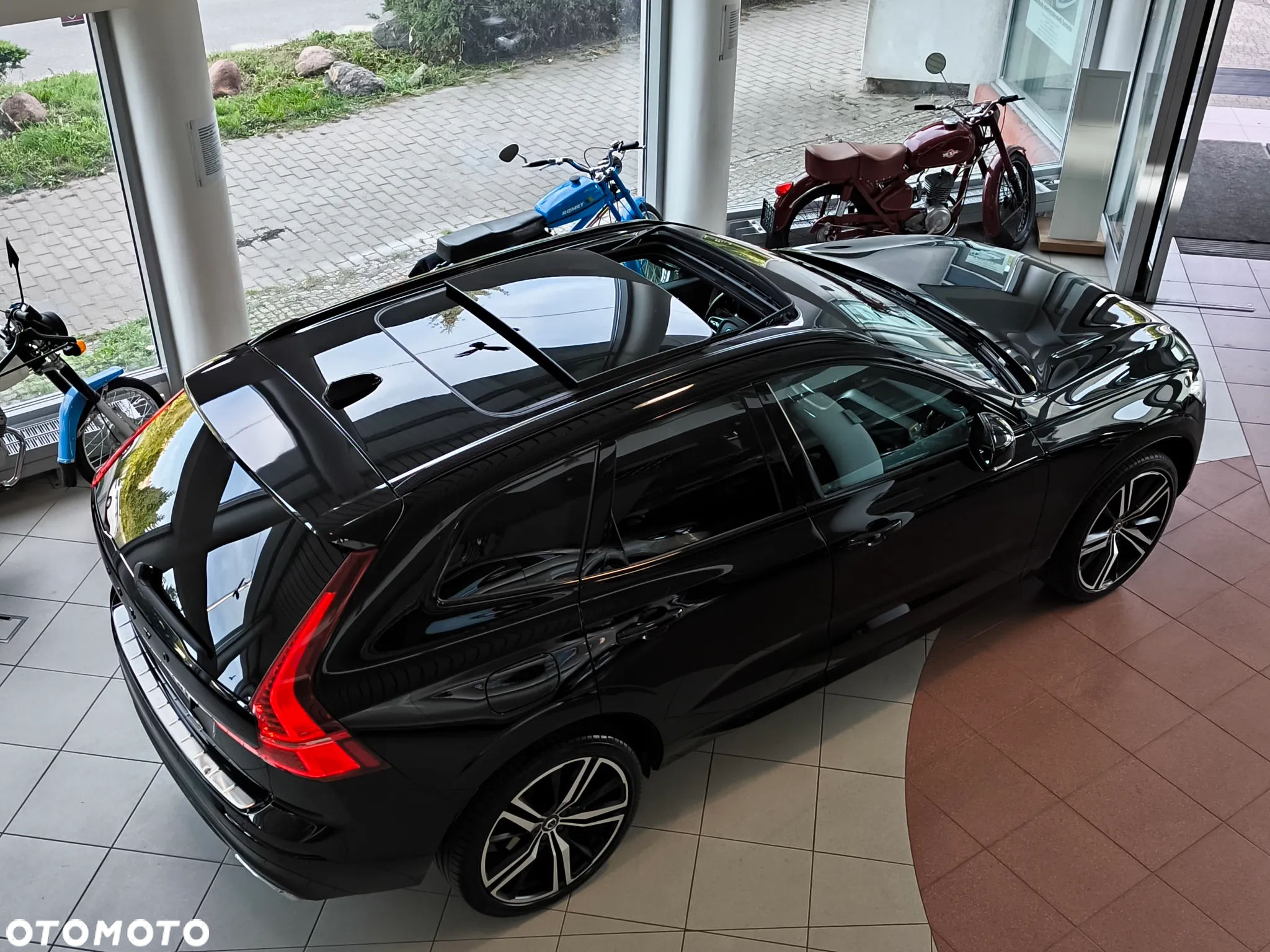 Volvo XC 60 D5 AWD R-Design - 38