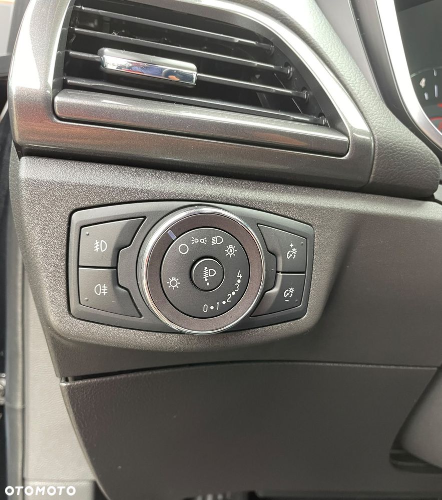 Ford Mondeo - 27