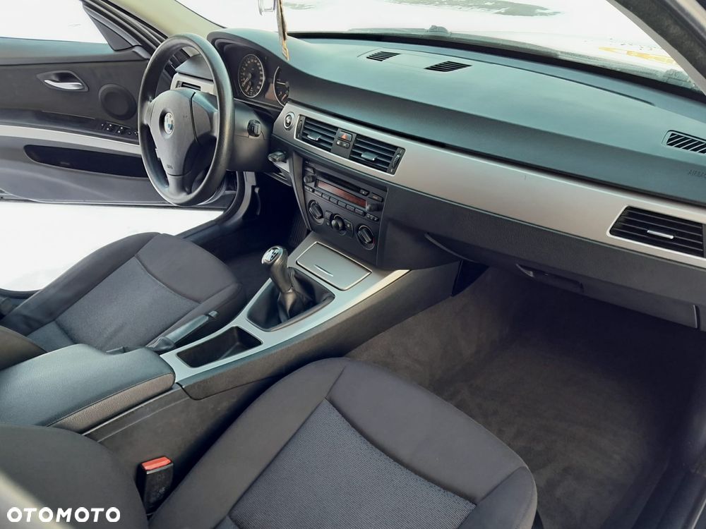 BMW Seria 3 320d DPF - 10