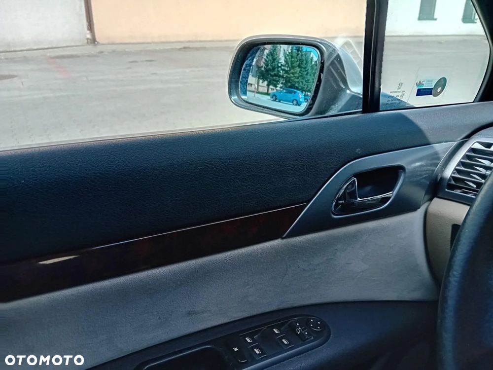 Peugeot 407 2.0 HDI Intense - 12