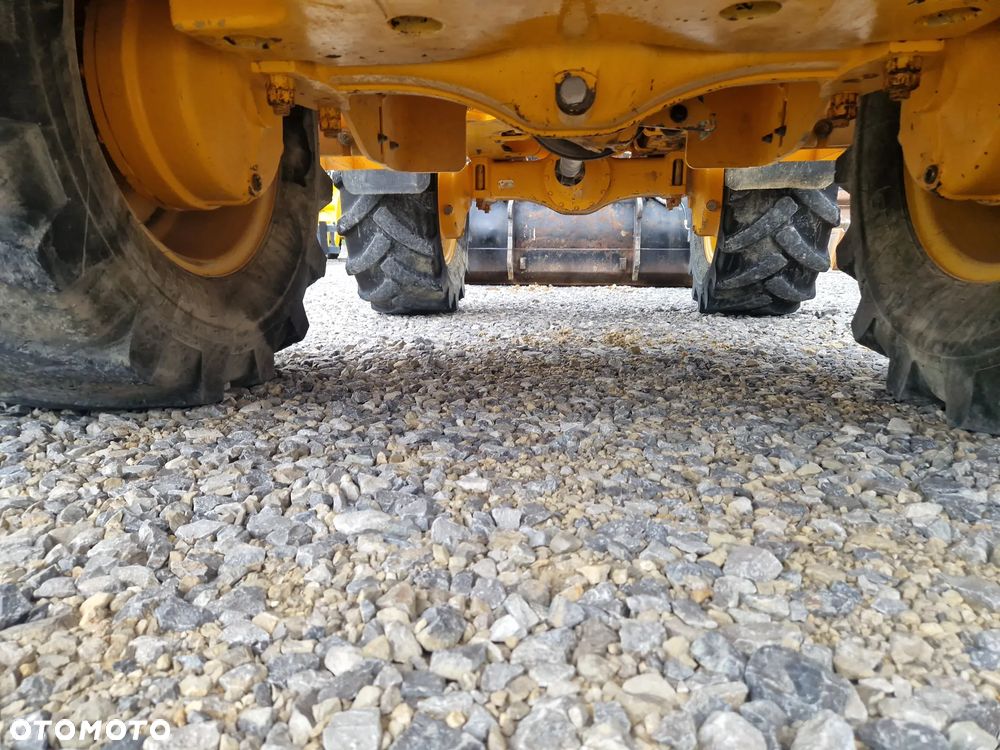 JCB 409 - 21