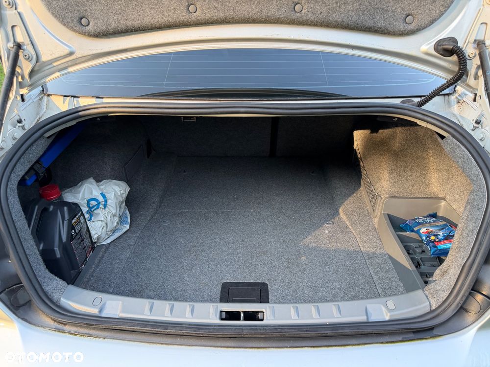BMW Seria 3 320i - 13