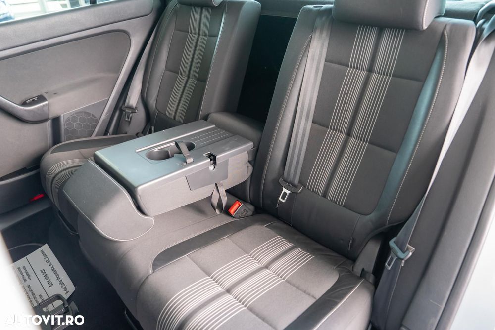 Volkswagen Golf Plus - 24
