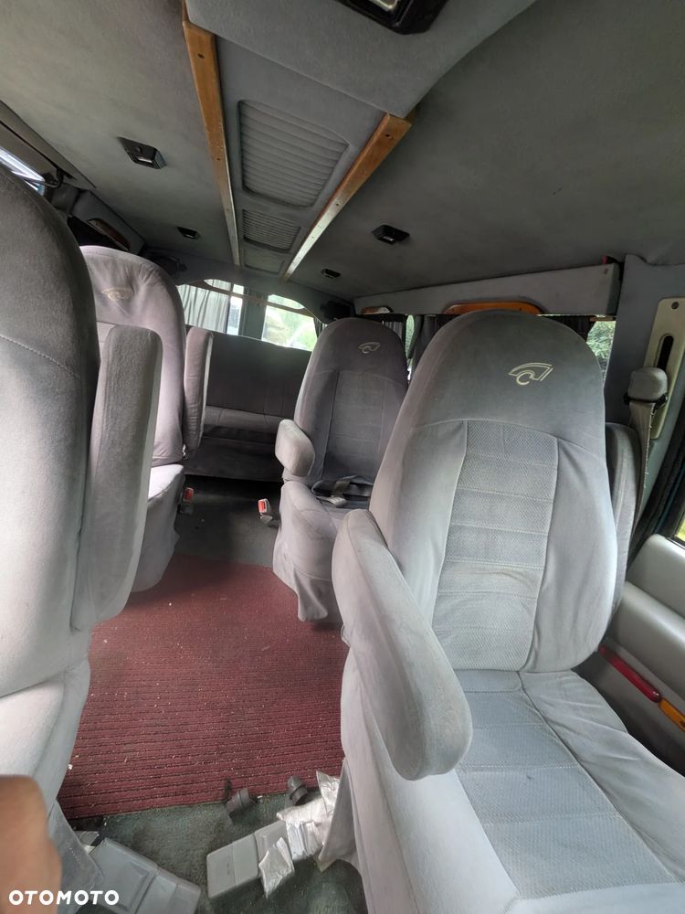 GMC Safari - 11