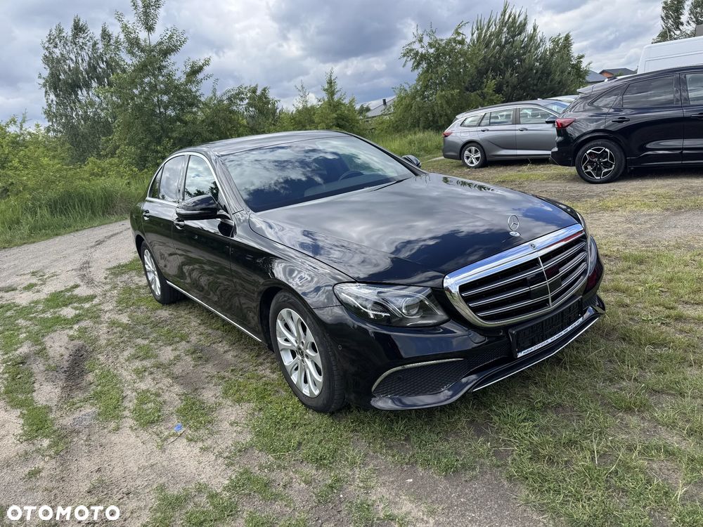 Mercedes-Benz Klasa E 220 d 4-Matic Business Edition 9G-TRONIC - 3