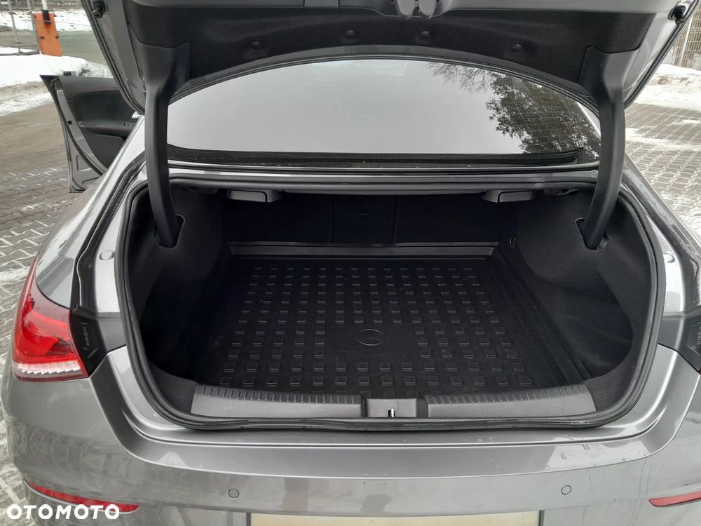 Mercedes-Benz CLA 200 d AMG Line 8G-DCT - 17