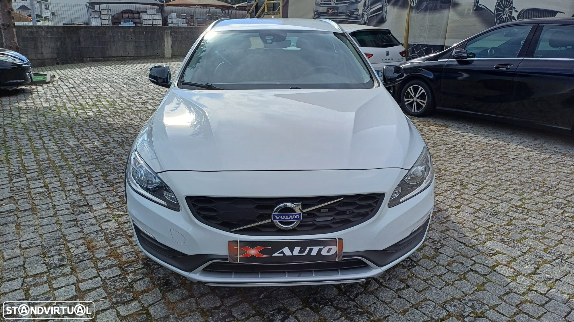 Volvo V60 Cross Country 2.0 D3 Summum - 3