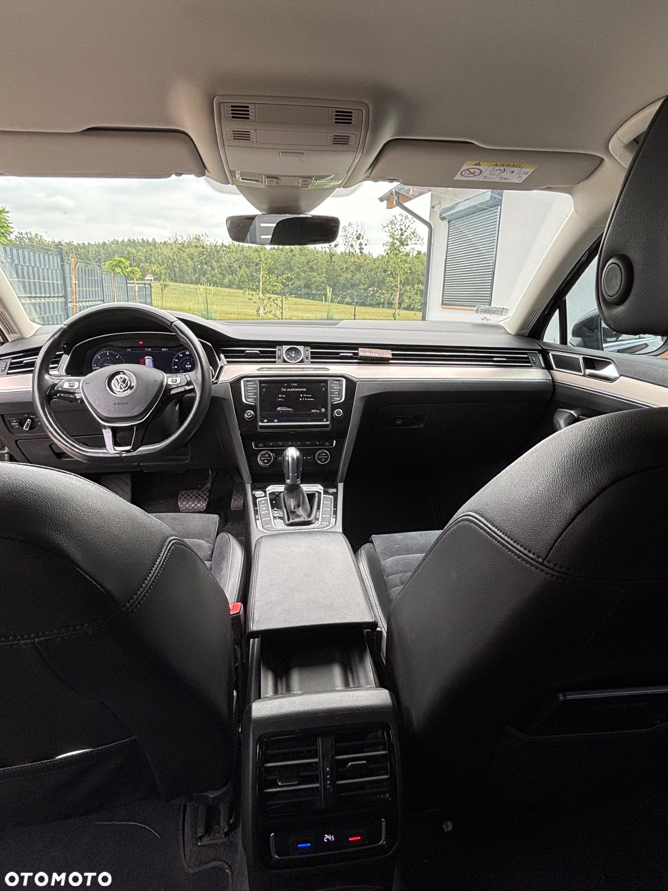 Volkswagen Passat - 11