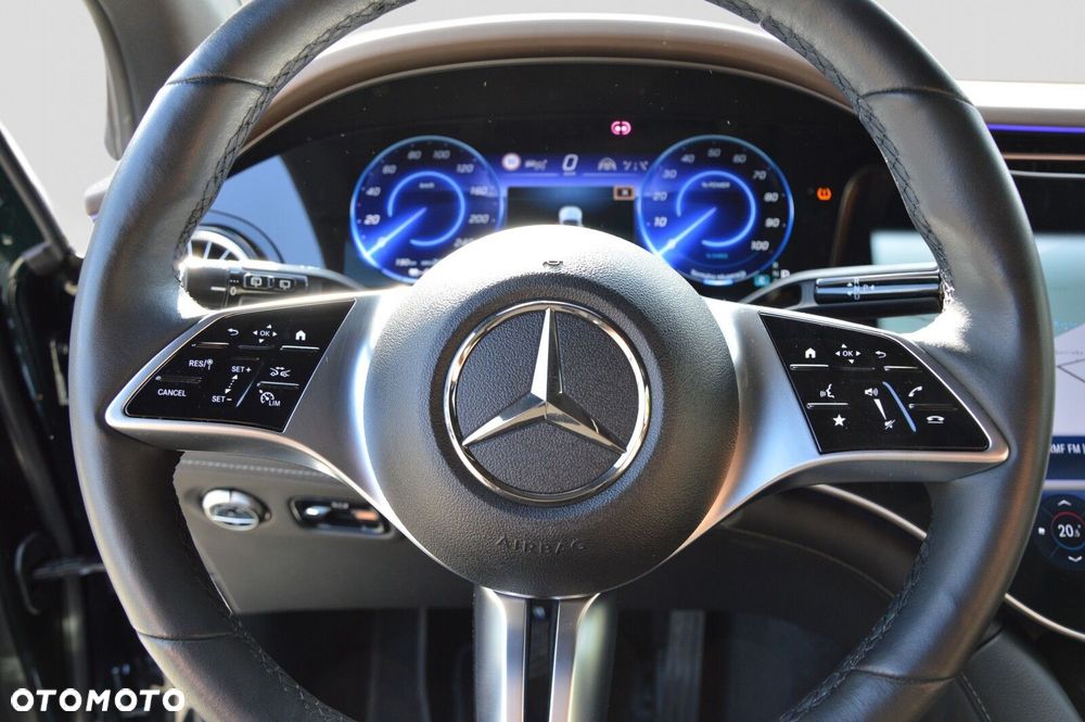 Mercedes-Benz EQE - 13