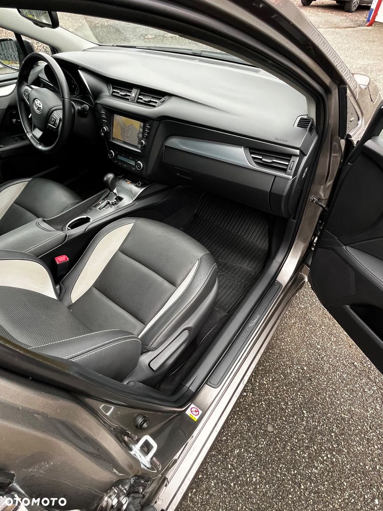 Toyota Avensis 2.0 Prestige MS - 14