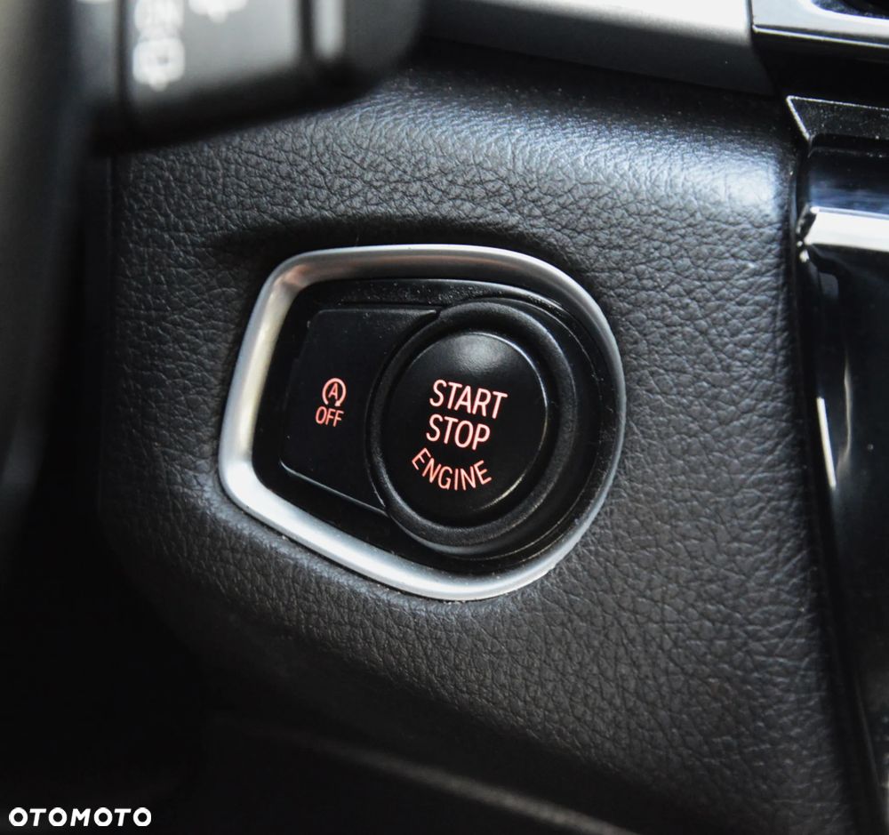 BMW Seria 2 216d - 33
