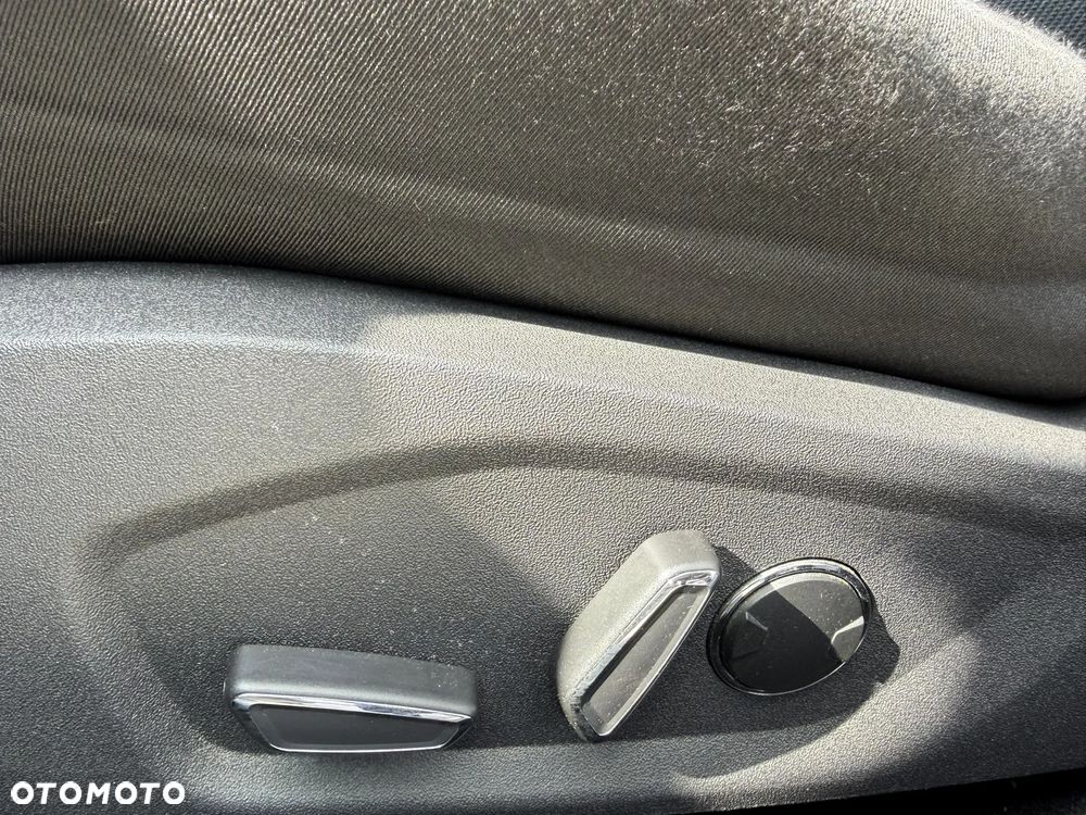 Ford Mondeo 2.0 TDCi Titanium - 17