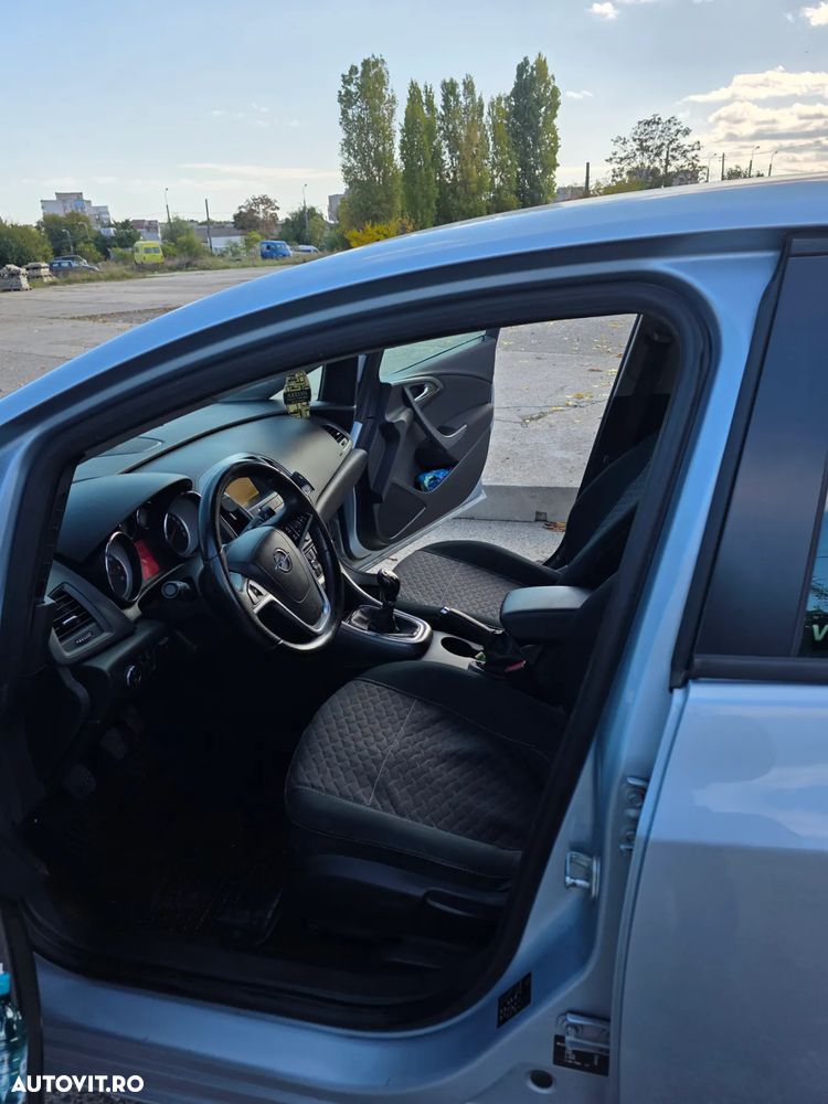 Opel Astra GTC 1.4 Turbo Enjoy - 8