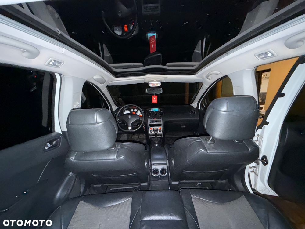 Peugeot 308 1.6 Premium Plus - 5