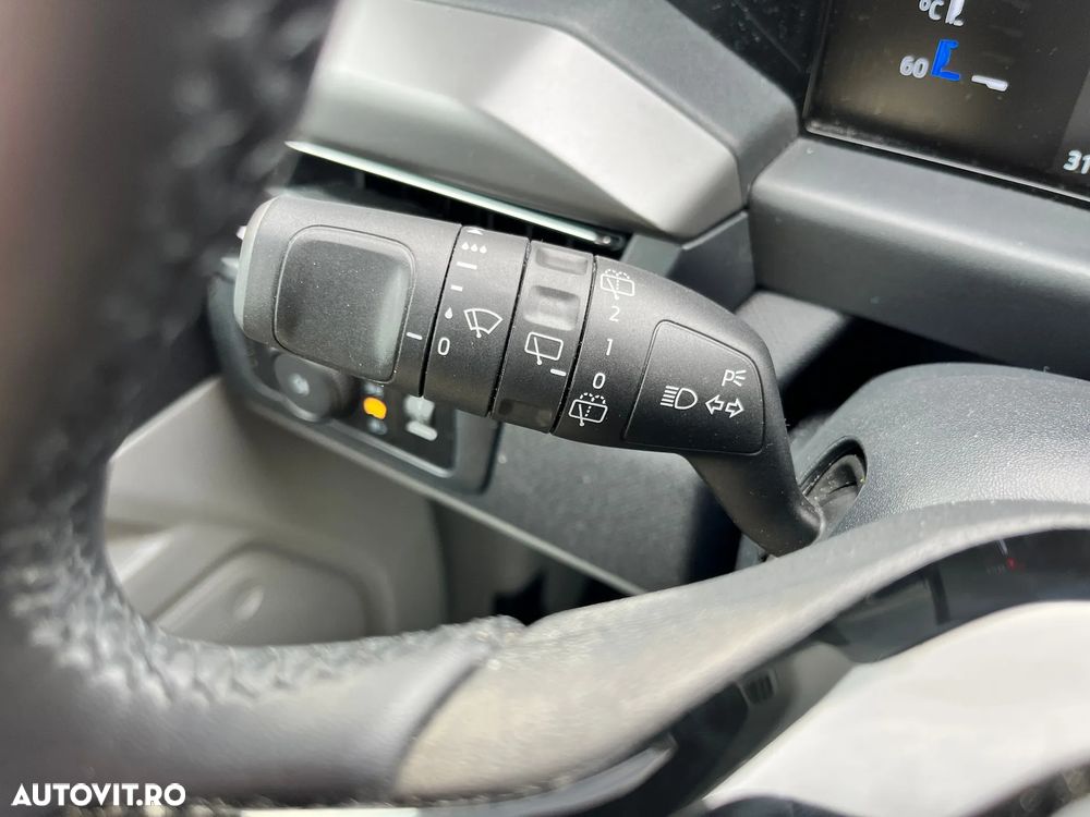 Ford Tourneo Custom - 17