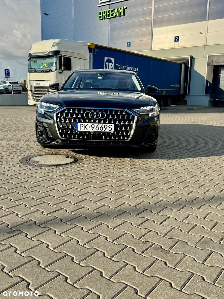 Audi A8 - 6