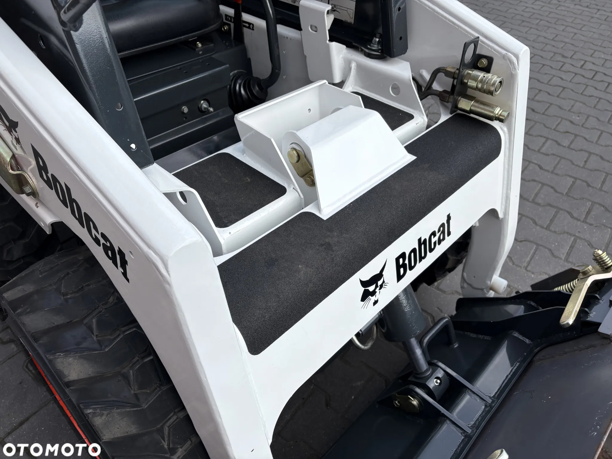 Bobcat S70 - 11