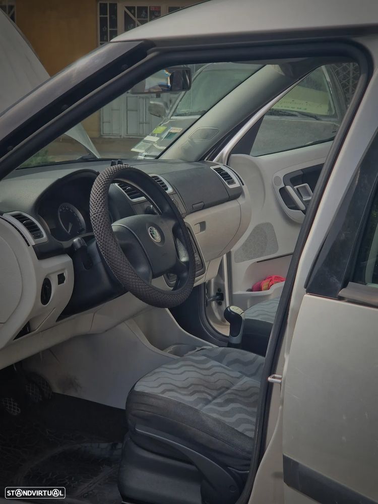 Skoda Roomster 1.2 - 5