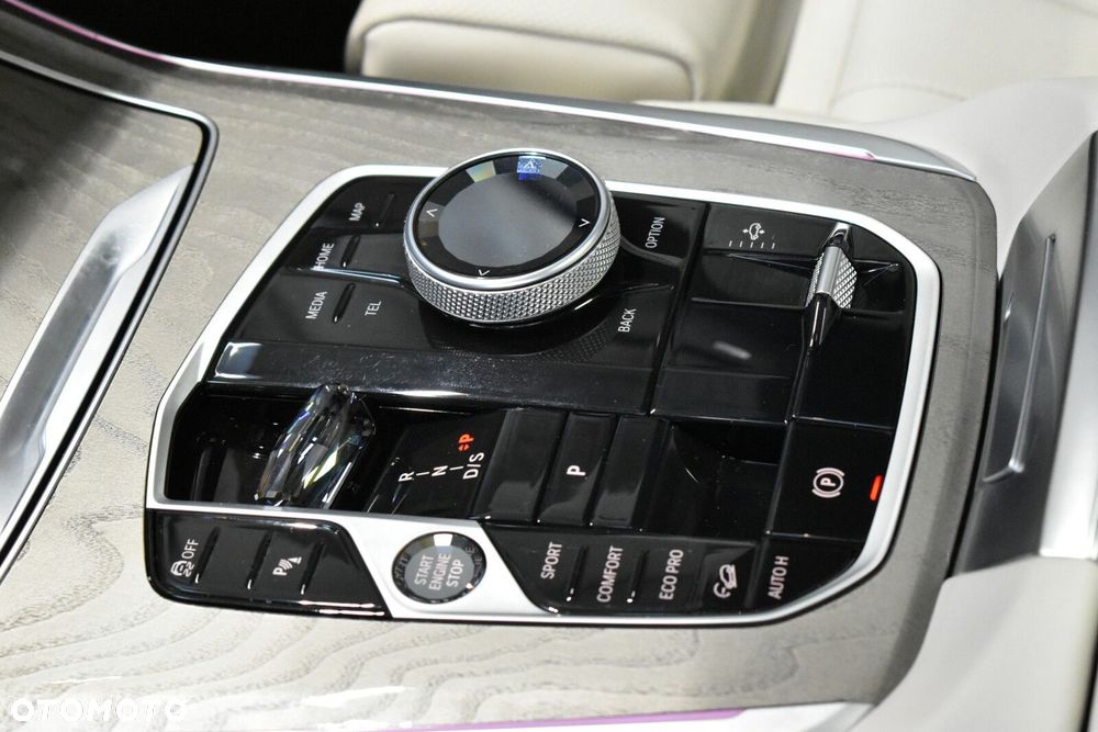 BMW X7 xDrive40i mHEV M Sport sport - 24