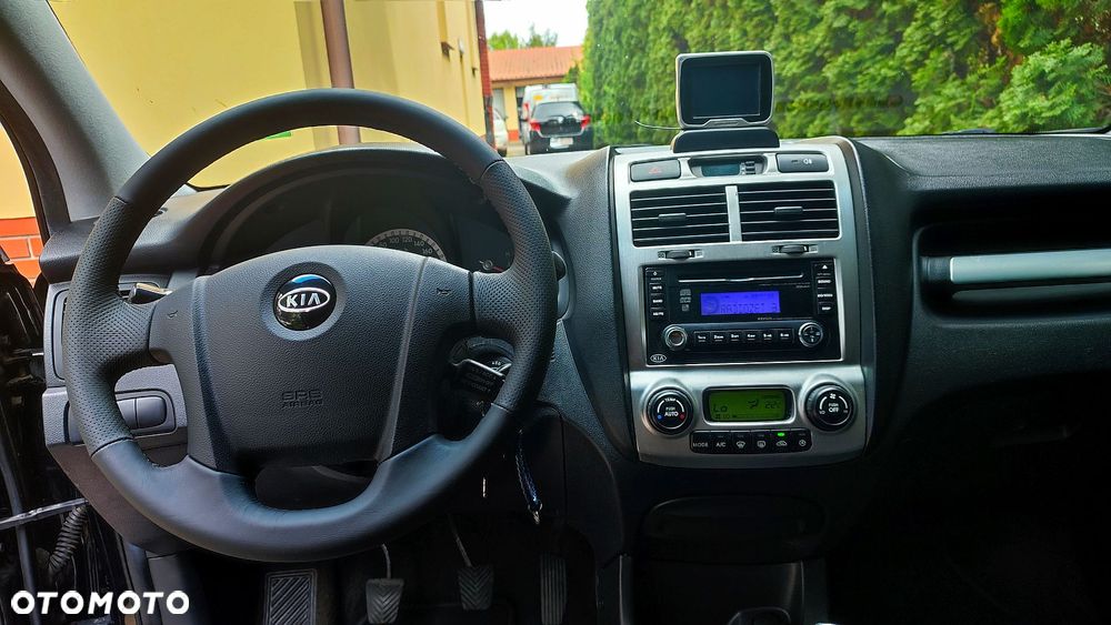 Kia Sportage 2.0 Freedom + - 16