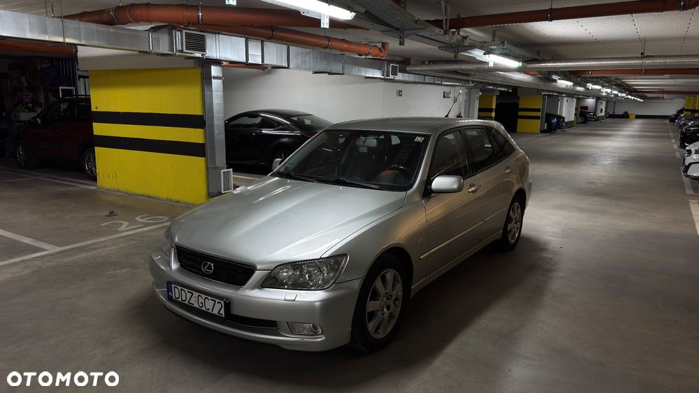 Lexus IS 200 SC Elegance - 1