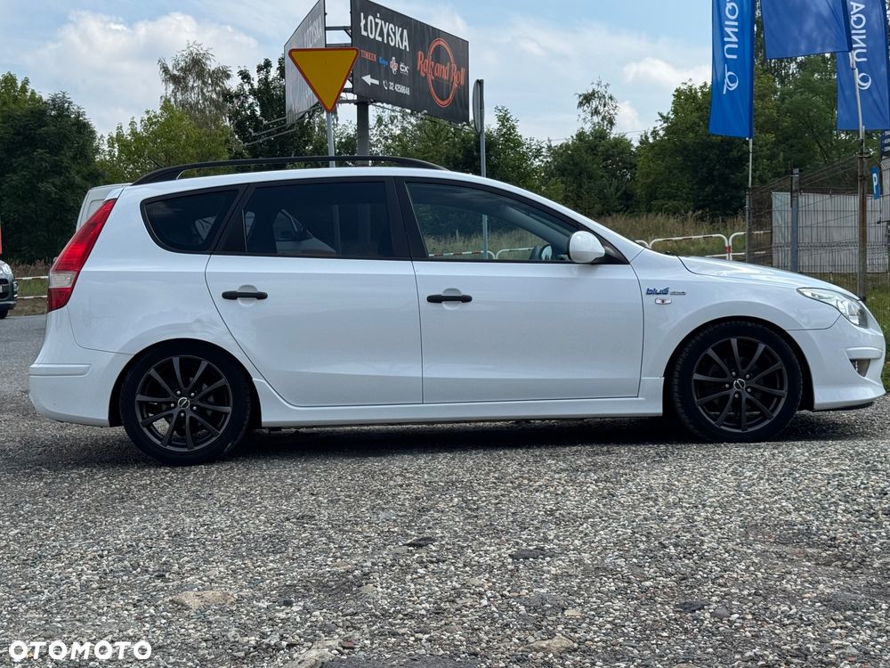 Hyundai i30 i30cw 1.6 CRDi blue Classic - 12