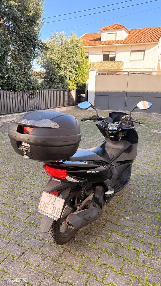 Honda PCX125 1 - 2