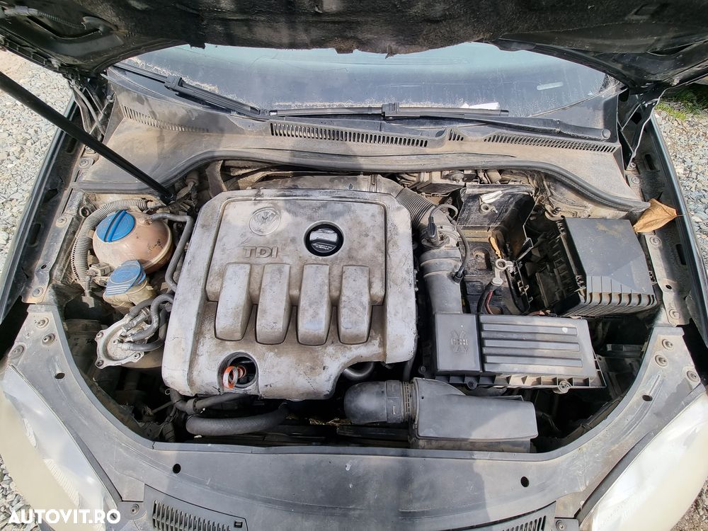 Dezmembrari  VW GOLF 5  2003  > 2009 2.0 TDI 16V Motorina - 2