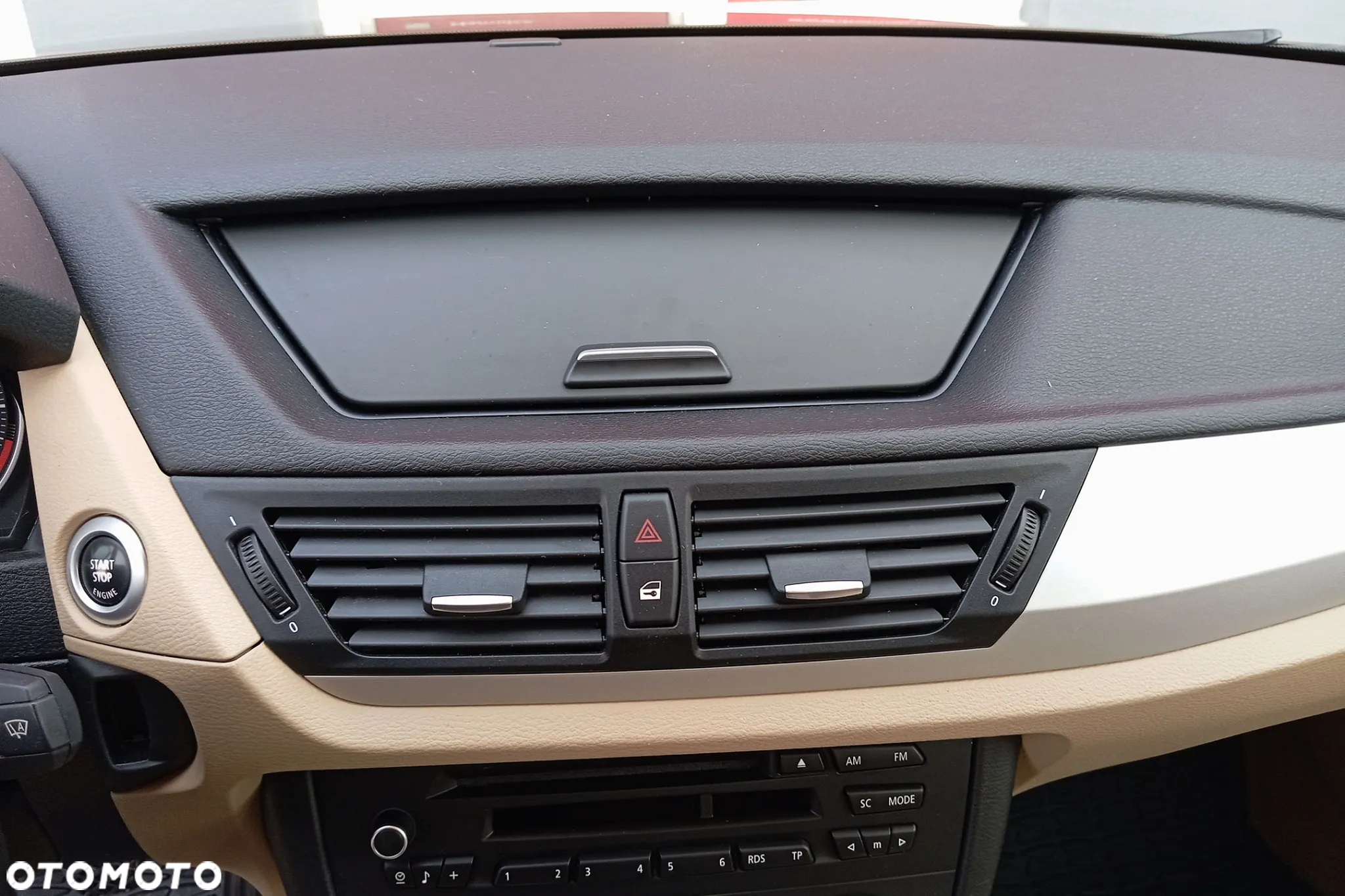 BMW X1 sDrive18i - 26