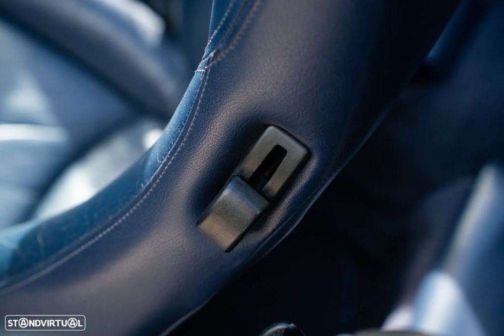 Porsche 911 (993) Cabriolet 3.6 Carrera 2 - 33