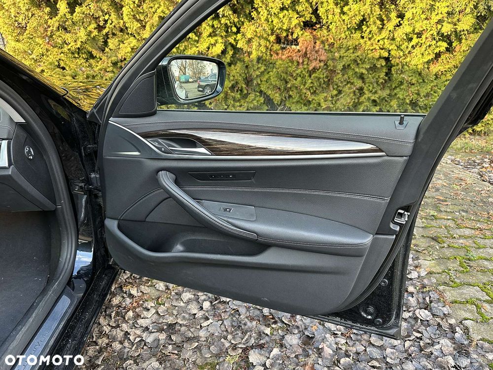 BMW Seria 5 540d xDrive - 18