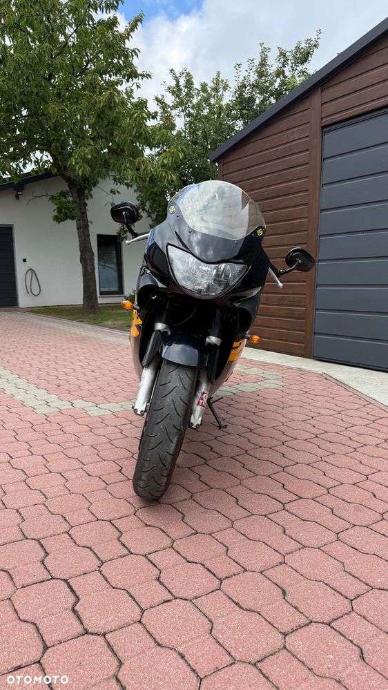 Honda CBR - 3
