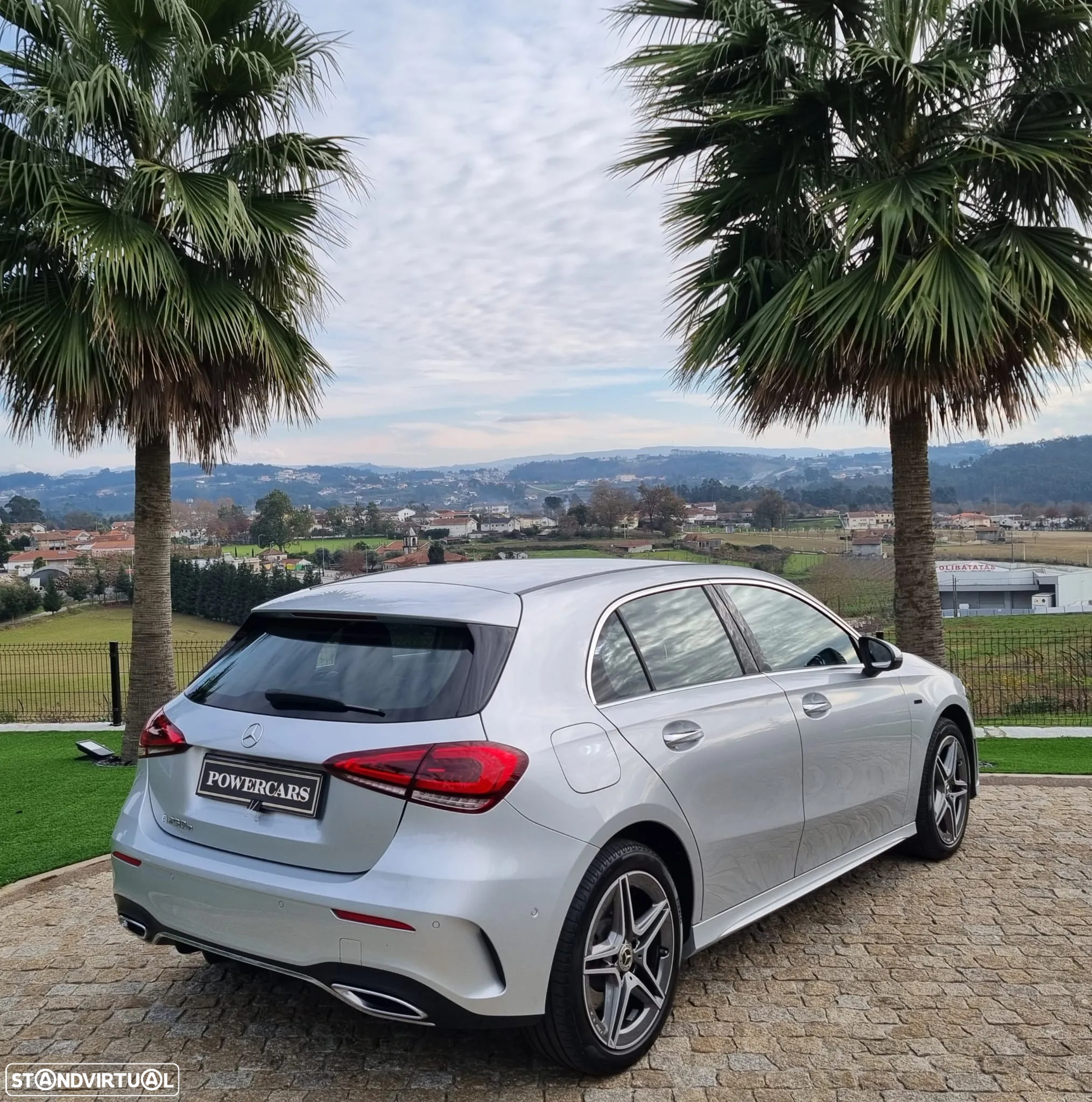 Mercedes-Benz A 250 e AMG Line - 10
