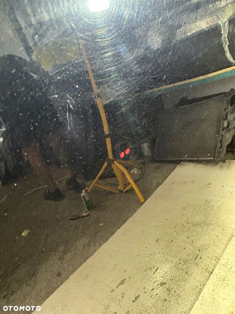 MASKA POKRYWA SILNIKA VOLKSWAGEN PASSAT B7 - 6