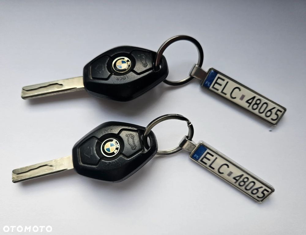 BMW Seria 3 318i - 16