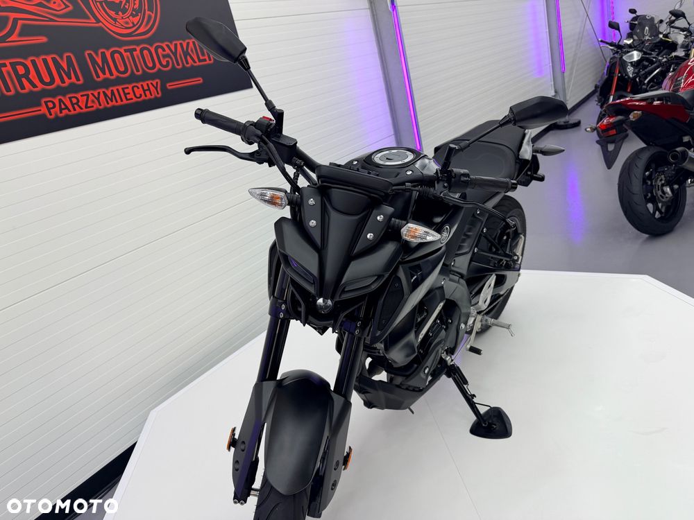 Yamaha MT - 19