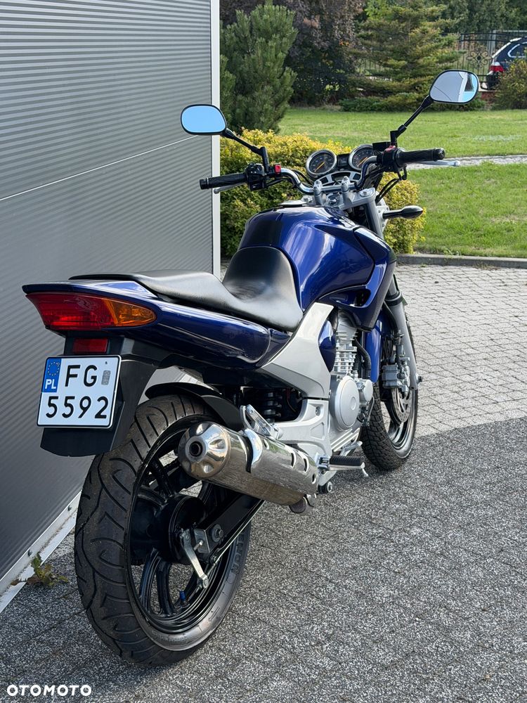 Yamaha YBR - 6