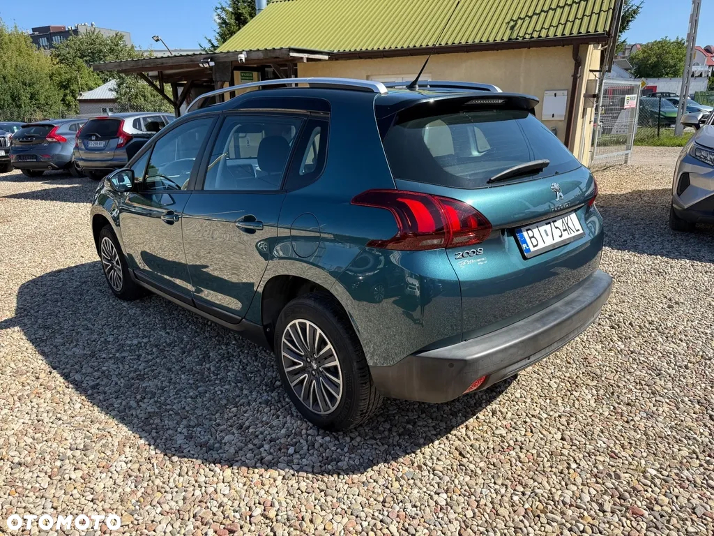 Peugeot 2008 1.2 Pure Tech Style - 8