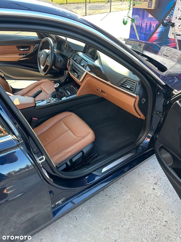 BMW Seria 3 316i Luxury Line - 14