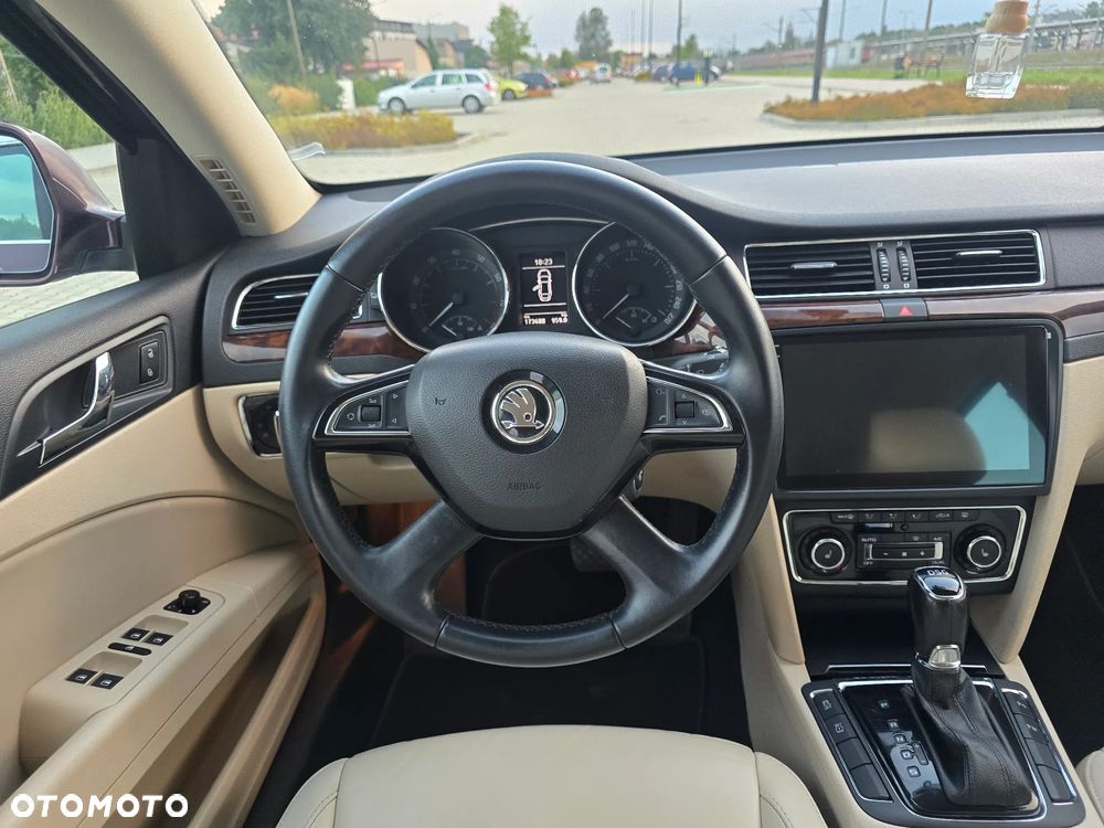 Skoda Superb 1.8 TSI Elegance DSG - 16