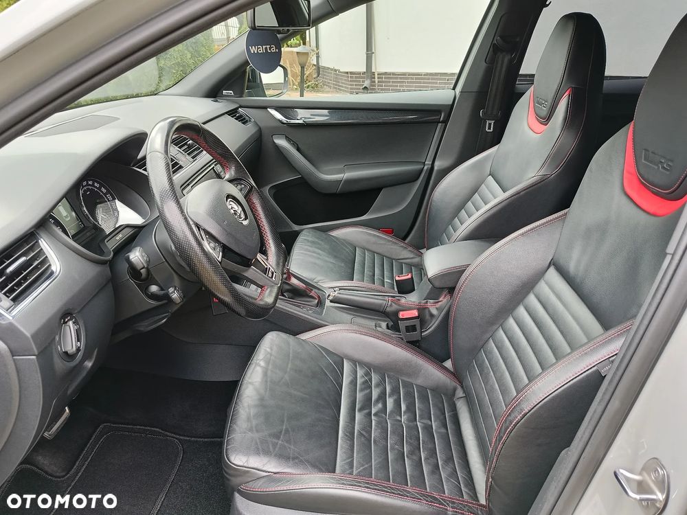 Skoda Octavia 2.0 TDI DSG RS - 10