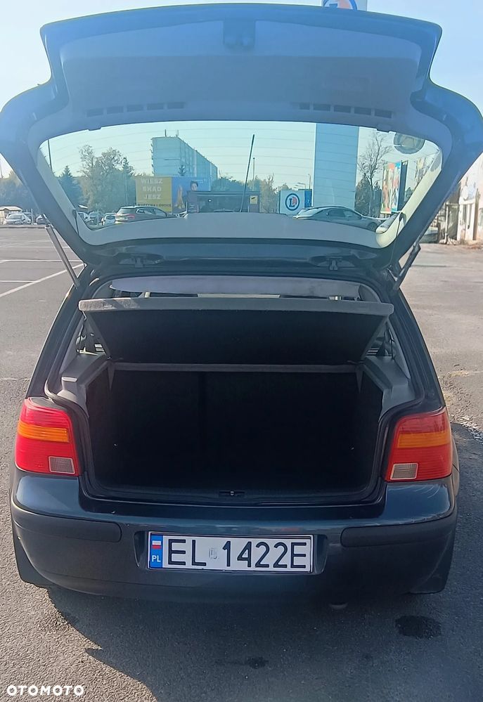 Volkswagen Golf - 4
