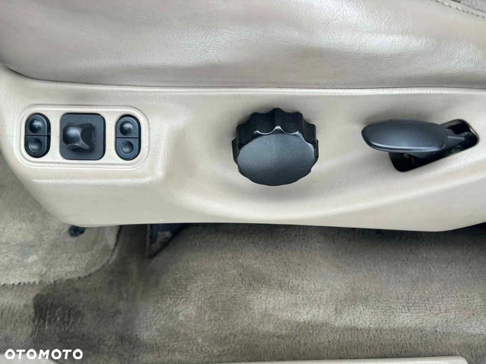 Lincoln Navigator - 17