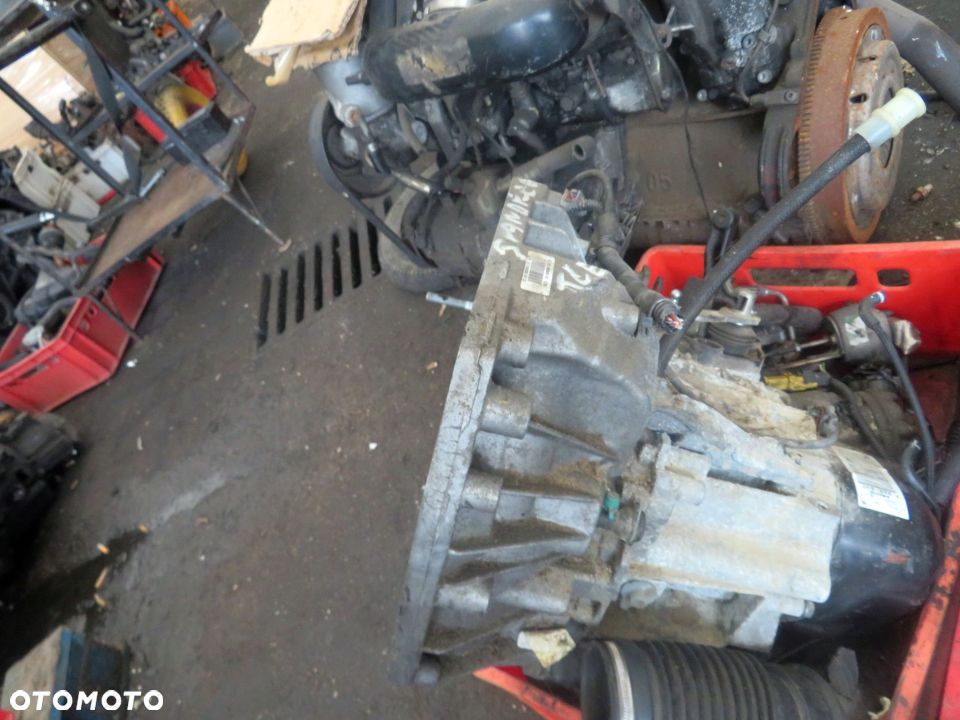 SKRZYNIA BIEGÓW MANUALNA SANDERO II 0.9 TCE JH3336 000304014767R CLIO IV 18TYŚ DACIA 2012-2020 - 2