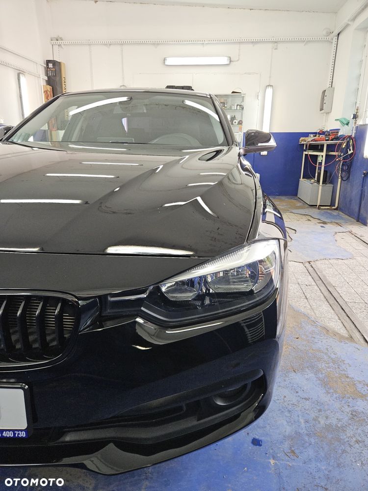 BMW Seria 3 320i GPF xDrive - 11