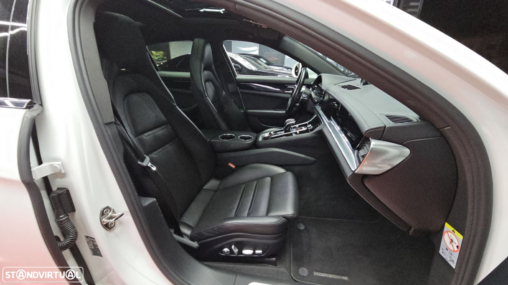 Porsche Panamera - 12